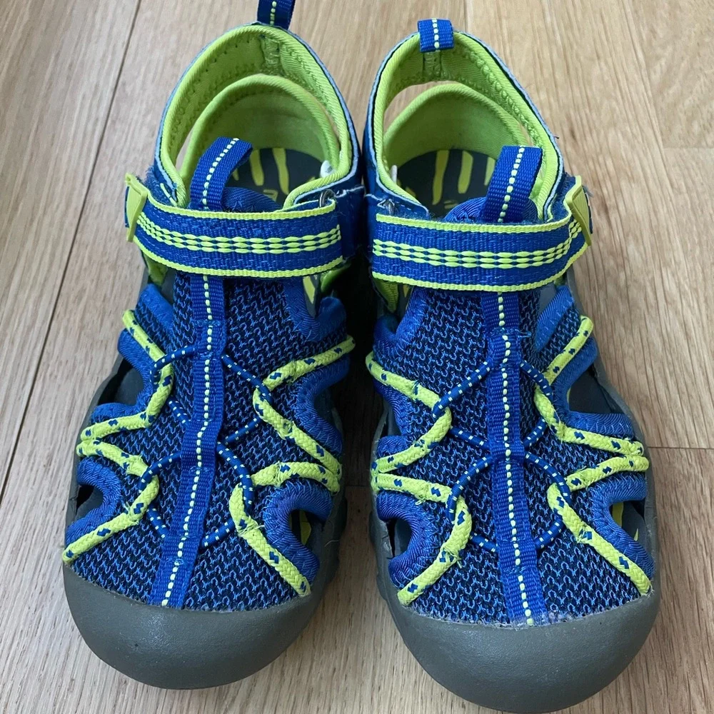 Boys Velcro Sandals size 1 - blue green